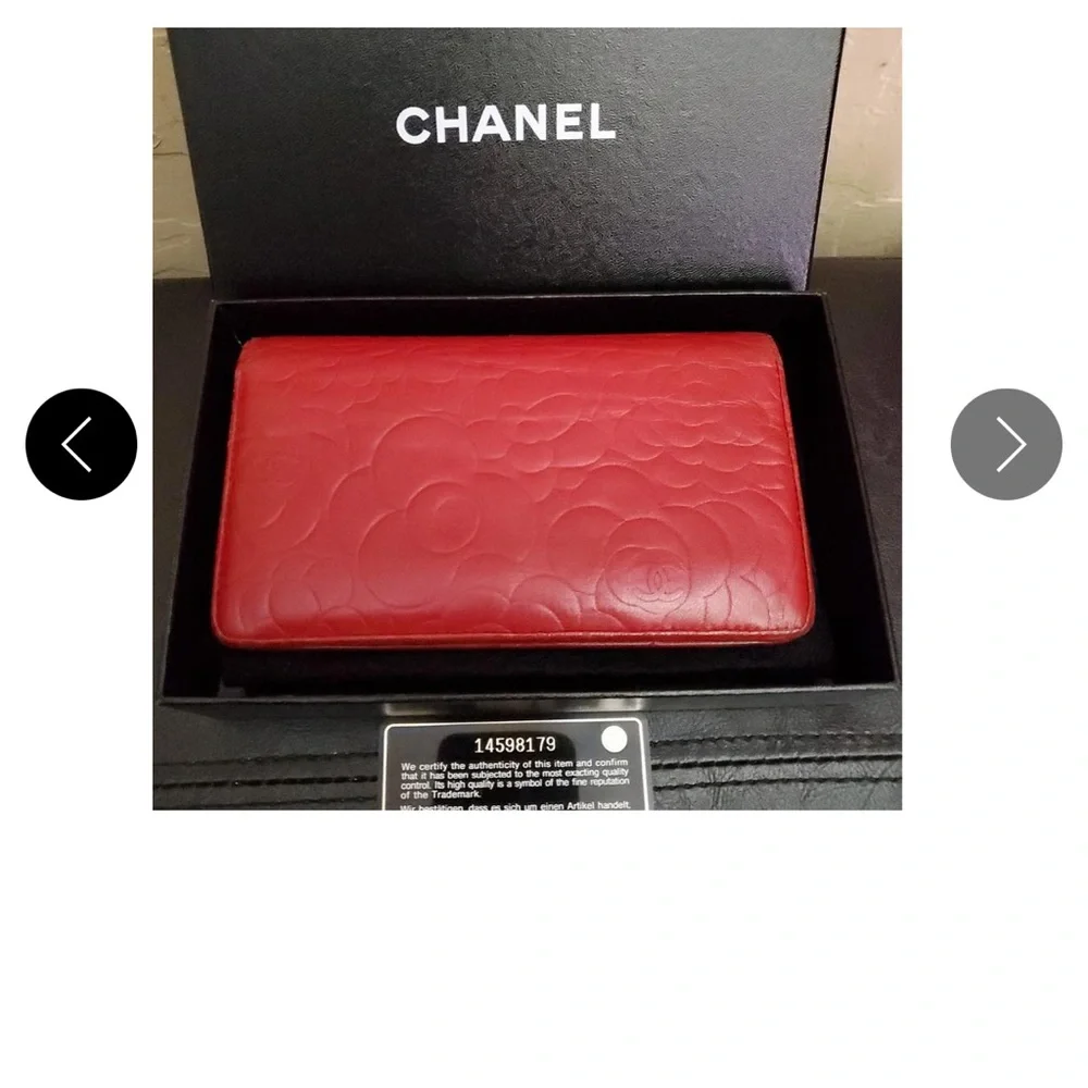 Authentic Pre-loved Lambskin Camellia CC Long Wallet - Picture 6 of 11